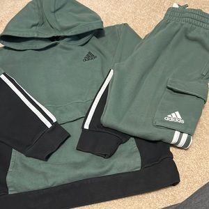 Adidas sweatsuit